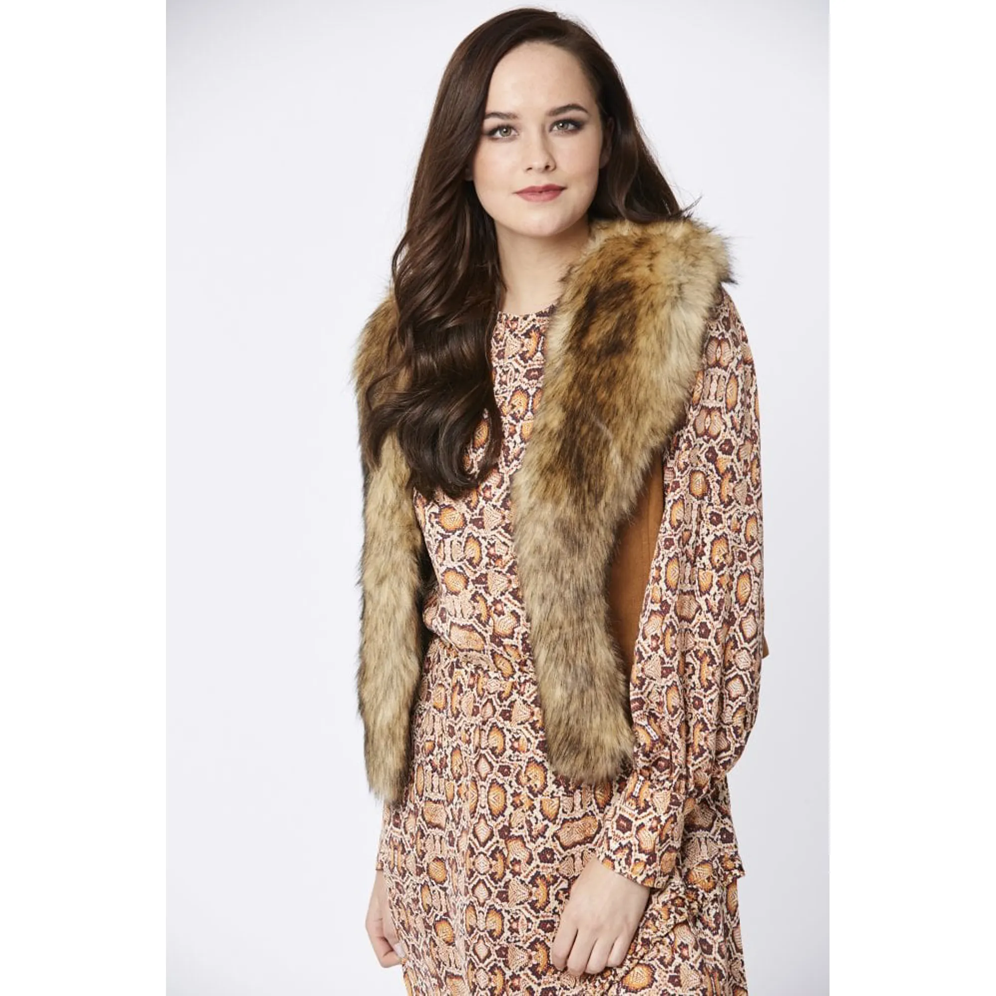 Faux Fur Faux Suede Gilet Light Mocha1