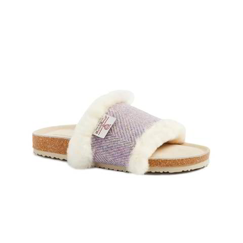 Bedroom athletics 2025 flip flop slippers